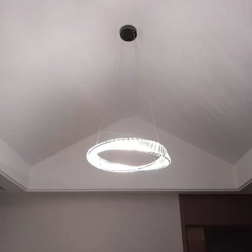 Vela Flow Chandelier