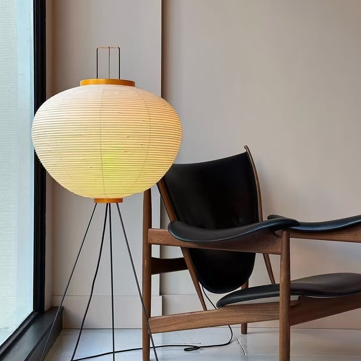 Akari Washi Globe Floor Lamp