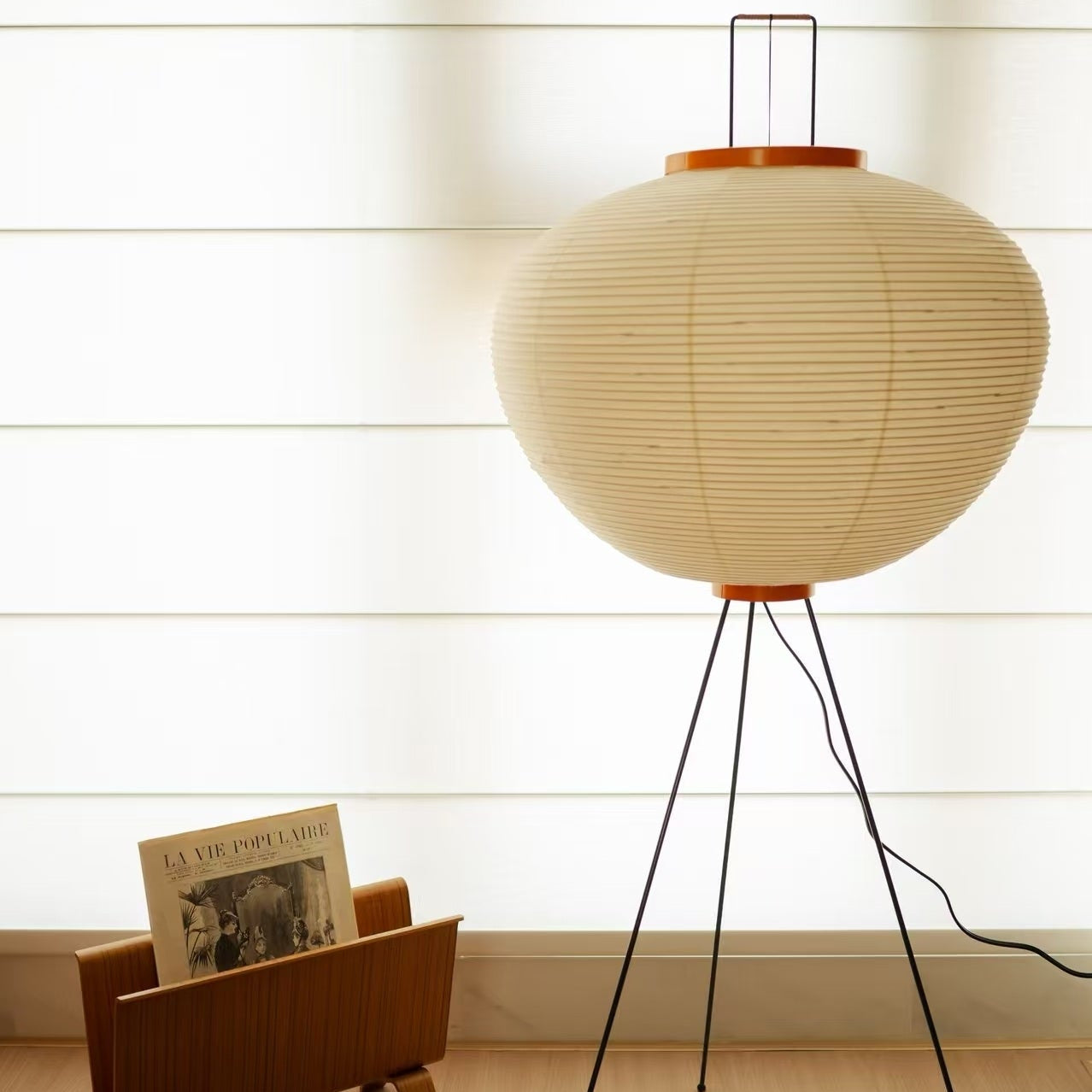 Akari Washi Globe Floor Lamp