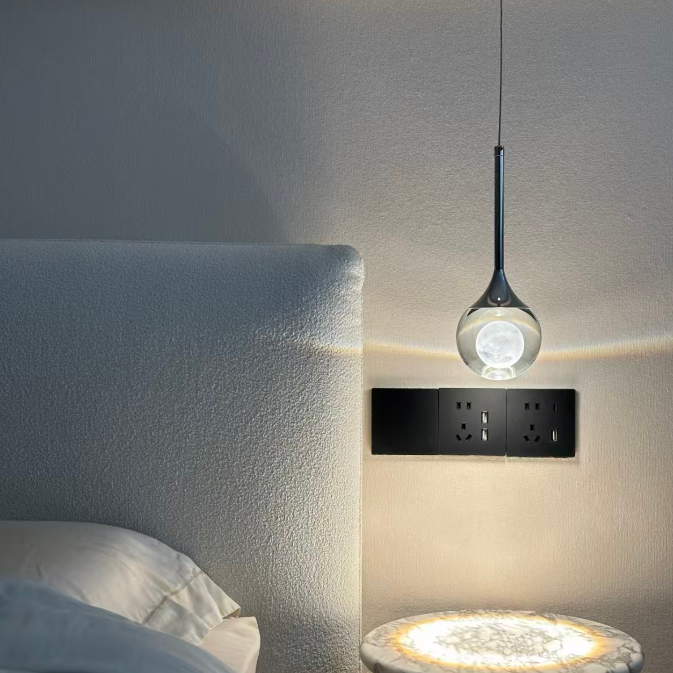 Luma Spire Pendant