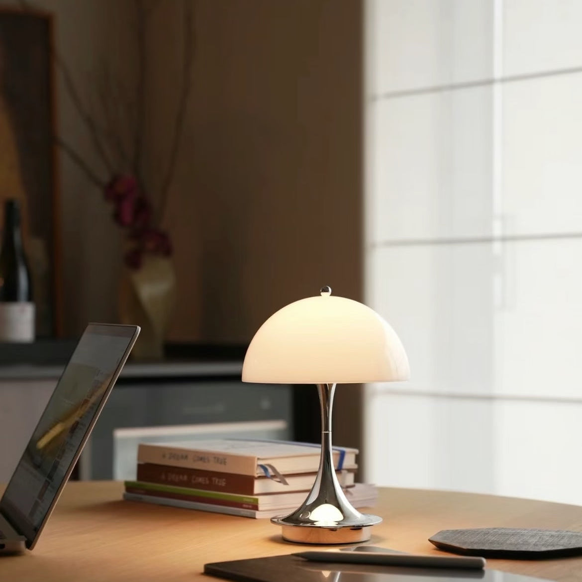 Panthella Mushroom Table Lamp