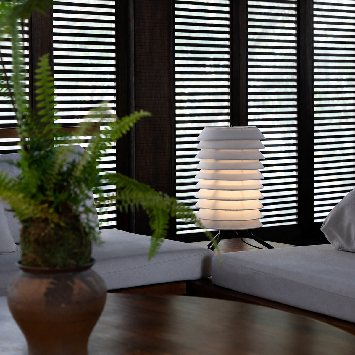 Soleil Multi-Arm Iron Table Lamp